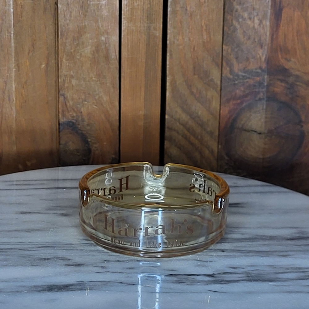 Harrah's Amber Glass Ashtray - Picture 15 of 15